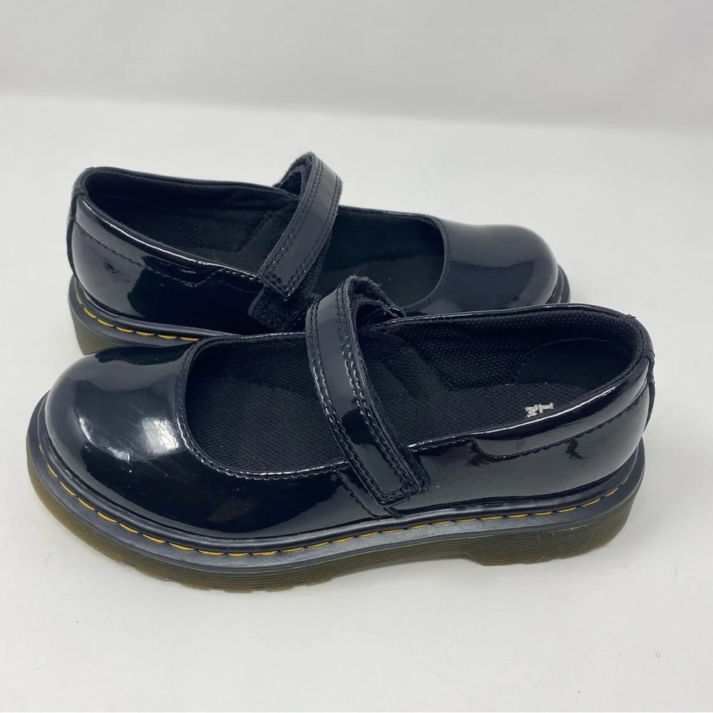 Dr. Martens Girl's 1 Maccy Black Patent Leather Mary Jane Dressy Preppy Shoes
